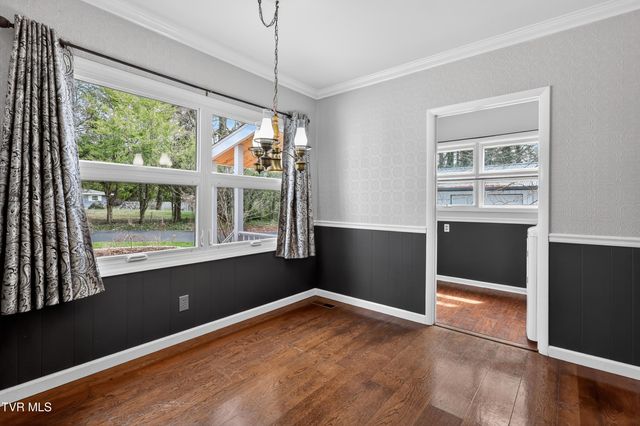 2111 Lee Highway, Bristol, VA 24201