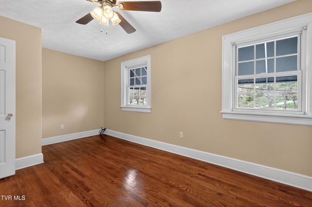 2111 Lee Highway, Bristol, VA 24201