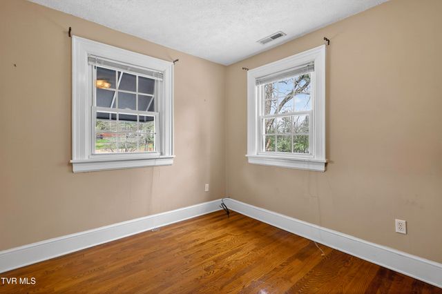 2111 Lee Highway, Bristol, VA 24201