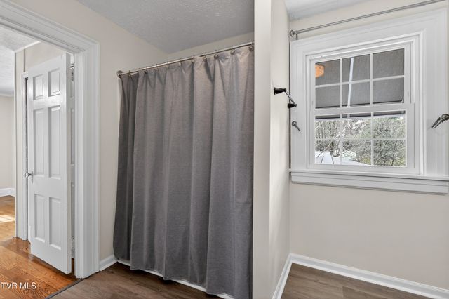 2111 Lee Highway, Bristol, VA 24201