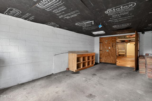 2111 Lee Highway, Bristol, VA 24201