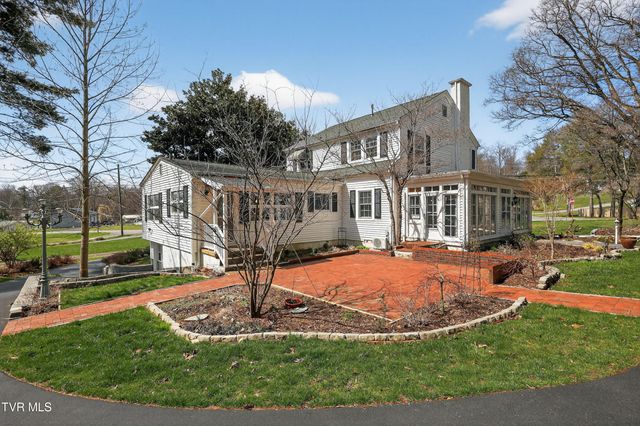 2111 Lee Highway, Bristol, VA 24201