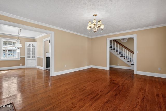 2111 Lee Highway, Bristol, VA 24201