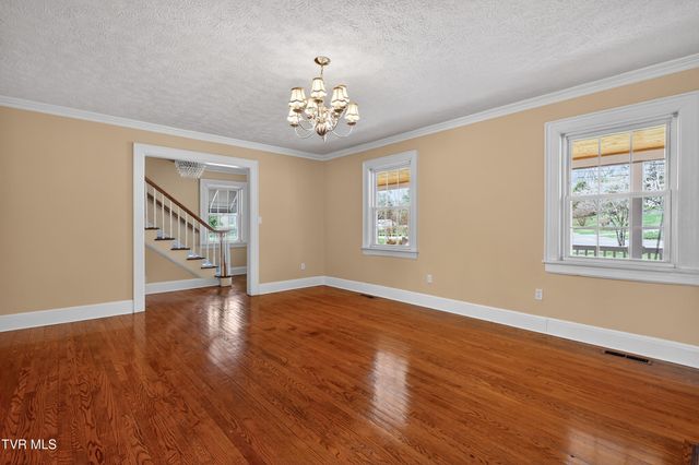 2111 Lee Highway, Bristol, VA 24201