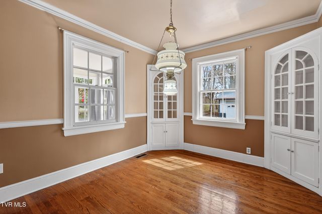 2111 Lee Highway, Bristol, VA 24201
