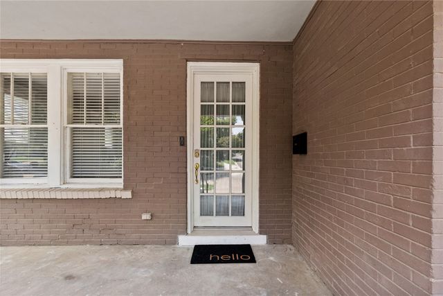 2200 College Avenue 101, Fort Worth, TX 76110