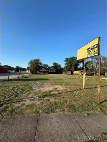 8021 Harrisburg Boulevard, Houston, TX 77012