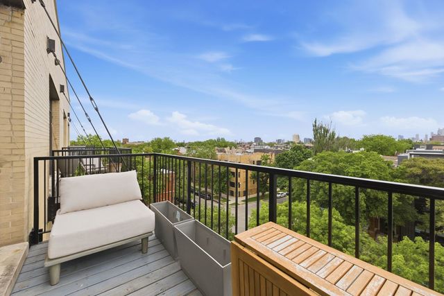 2101 W Rice Street 407, Chicago, IL 60622