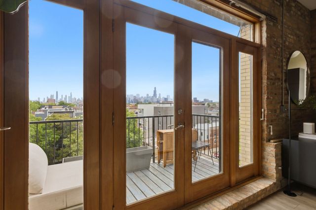 2101 W Rice Street 407, Chicago, IL 60622