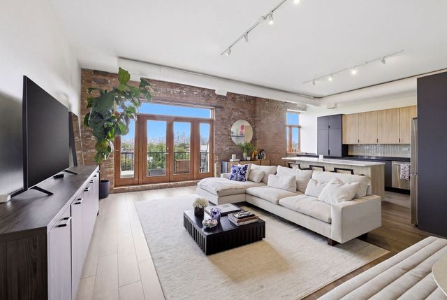 2101 W Rice Street 407, Chicago, IL 60622