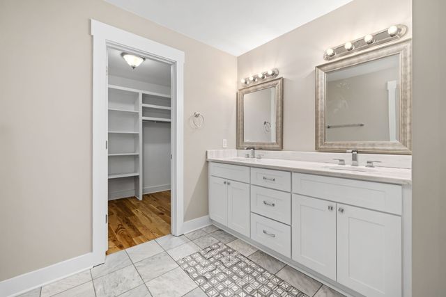 5725 Morrow Rd, Nashville, TN 37209