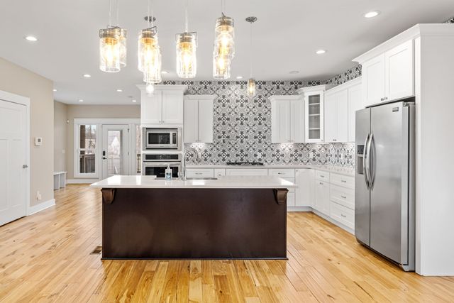 5725 Morrow Rd, Nashville, TN 37209