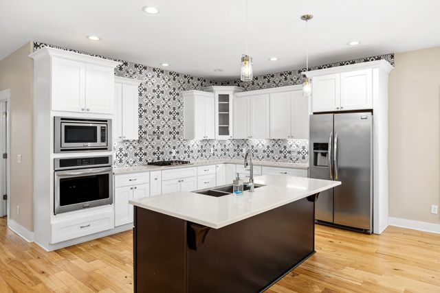 5725 Morrow Rd, Nashville, TN 37209