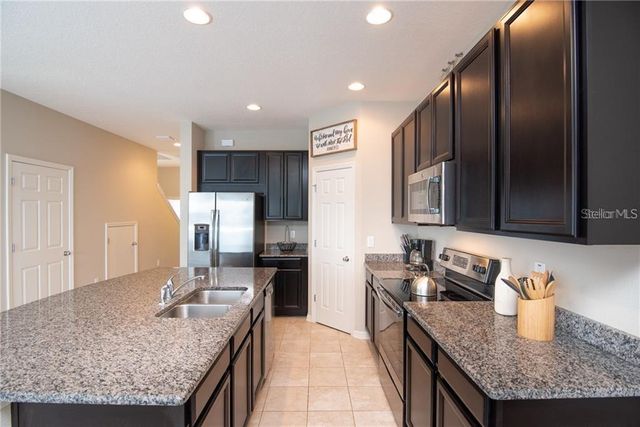 7083 WOODCHASE GLEN DRIVE, Riverview, FL 33578