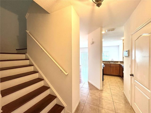 10735 SAVANNAH WOOD DRIVE 208, Orlando, FL 32832