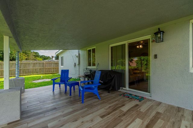 762 Gardenia Drive, Royal Palm Beach, FL 33411