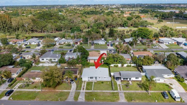 762 Gardenia Drive, Royal Palm Beach, FL 33411