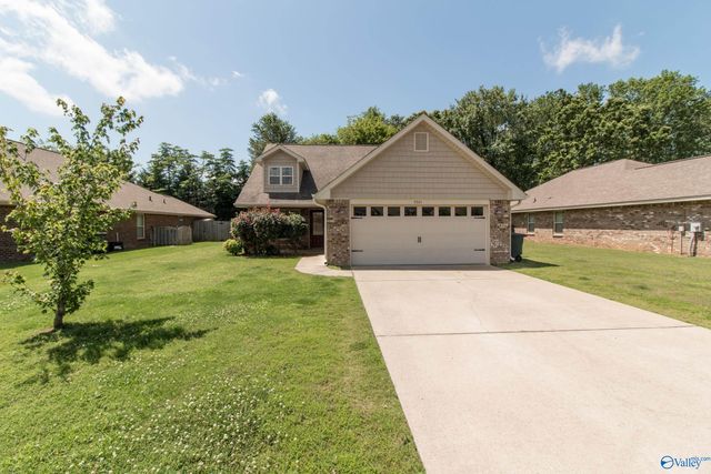 5021 Montauk Trail, Owens Cross Roads, AL 35763