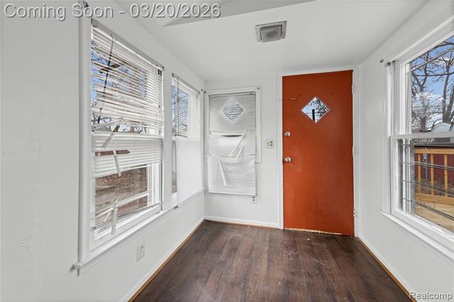 11033 Continental Avenue, Warren, MI 48089