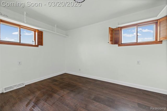 11033 Continental Avenue, Warren, MI 48089