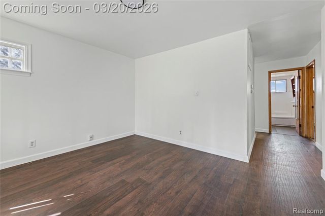 11033 Continental Avenue, Warren, MI 48089