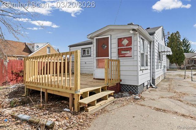 11033 Continental Avenue, Warren, MI 48089