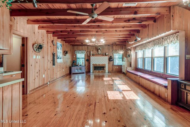 16000 Moragas Lane, Kiln, MS 39556