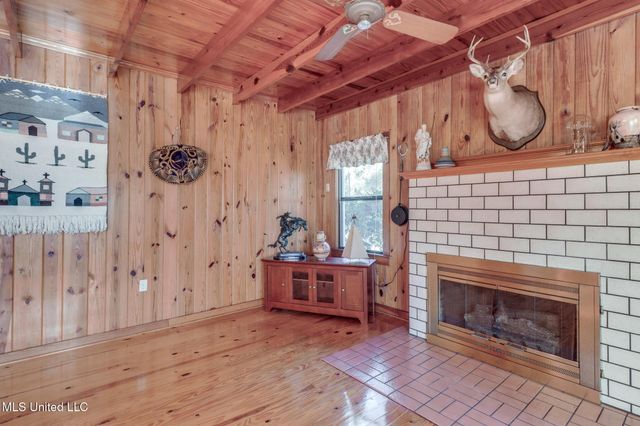 16000 Moragas Lane, Kiln, MS 39556