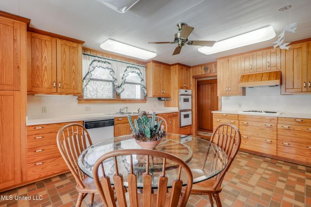 16000 Moragas Lane, Kiln, MS 39556