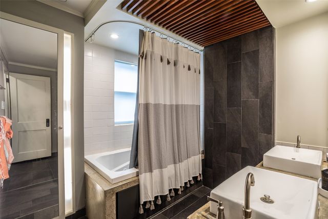 1135 46th Street, Des Moines, IA 50311