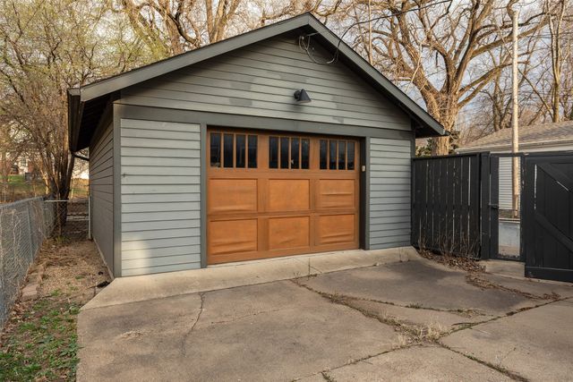 1135 46th Street, Des Moines, IA 50311