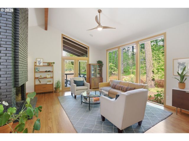 21180 S SWEETBRIAR Rd, West Linn, OR 97068