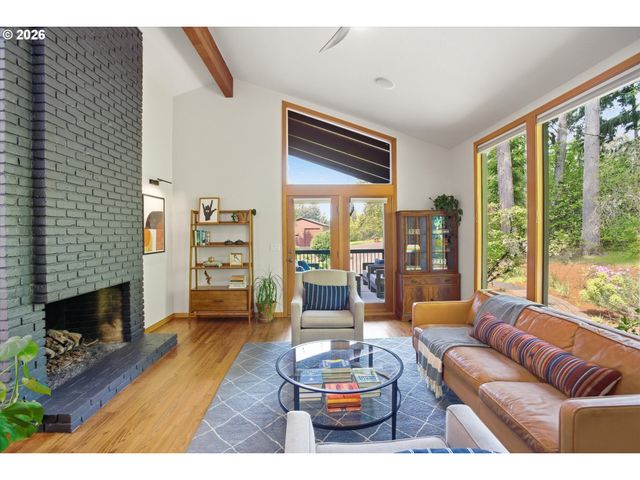 21180 S SWEETBRIAR Rd, West Linn, OR 97068