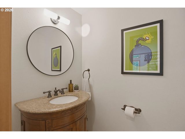 21180 S SWEETBRIAR Rd, West Linn, OR 97068