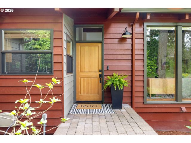 21180 S SWEETBRIAR Rd, West Linn, OR 97068