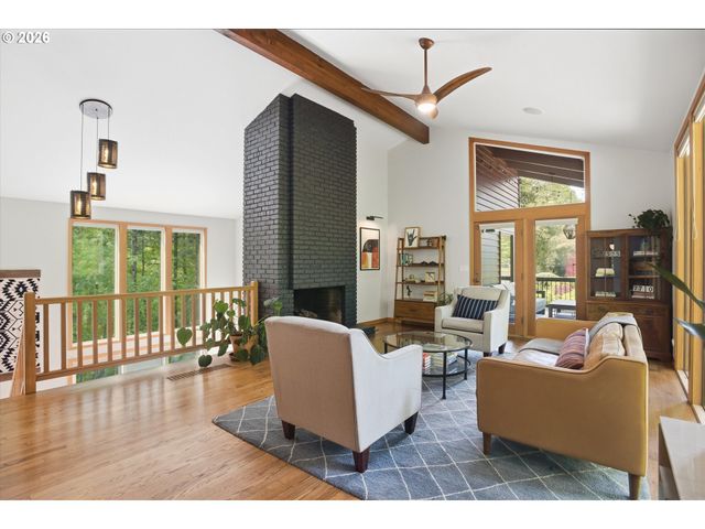 21180 S SWEETBRIAR Rd, West Linn, OR 97068