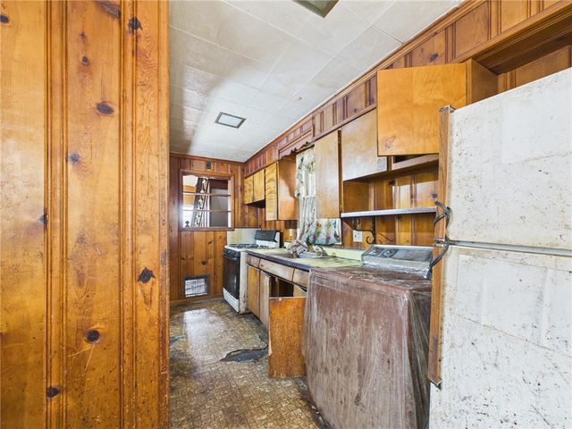 21 Ruth St, Mt Washington, PA 15211
