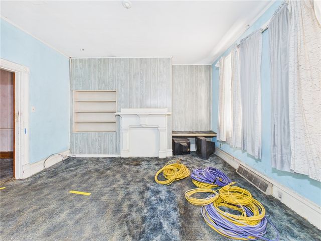 21 Ruth St, Mt Washington, PA 15211