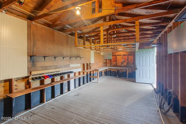 100 MANGELS Drive, Interlachen, FL 32148