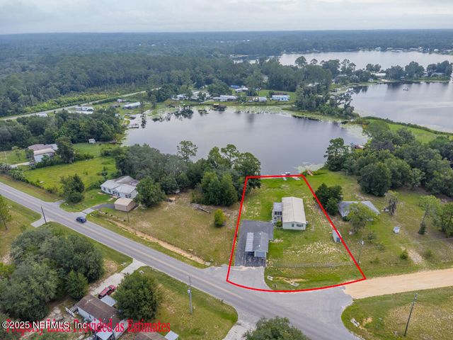 100 MANGELS Drive, Interlachen, FL 32148