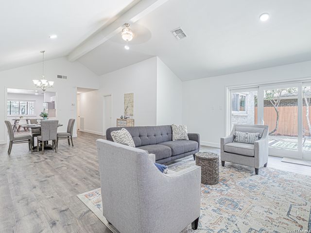 11610 WHISPER TRAIL ST, San Antonio, TX 78230