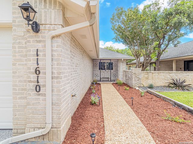 11610 WHISPER TRAIL ST, San Antonio, TX 78230