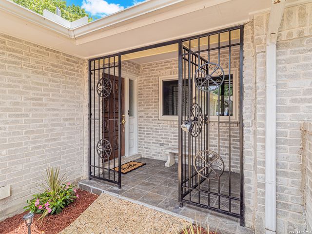 11610 WHISPER TRAIL ST, San Antonio, TX 78230