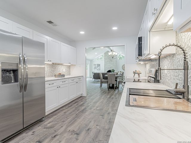 11610 WHISPER TRAIL ST, San Antonio, TX 78230