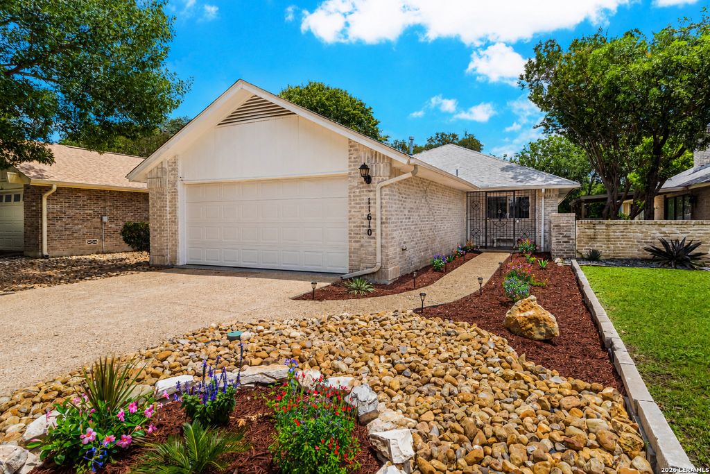 11610 WHISPER TRAIL ST, San Antonio, TX 78230