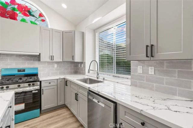 14439 Grandiflors, Canyon Country, CA 91387