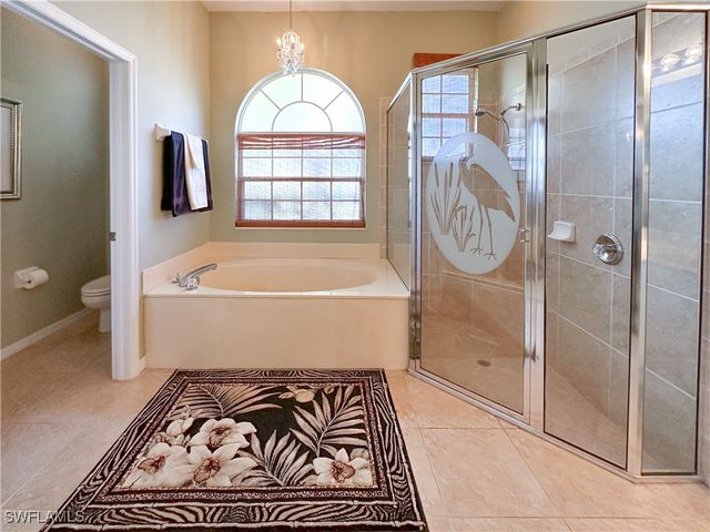 948 Chesapeake Bay CT, Naples, FL 34120