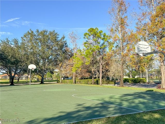 948 Chesapeake Bay CT, Naples, FL 34120