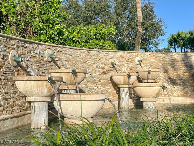 948 Chesapeake Bay CT, Naples, FL 34120