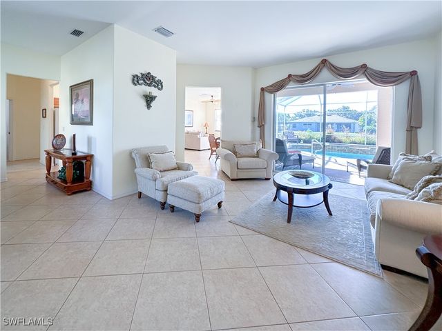 948 Chesapeake Bay CT, Naples, FL 34120